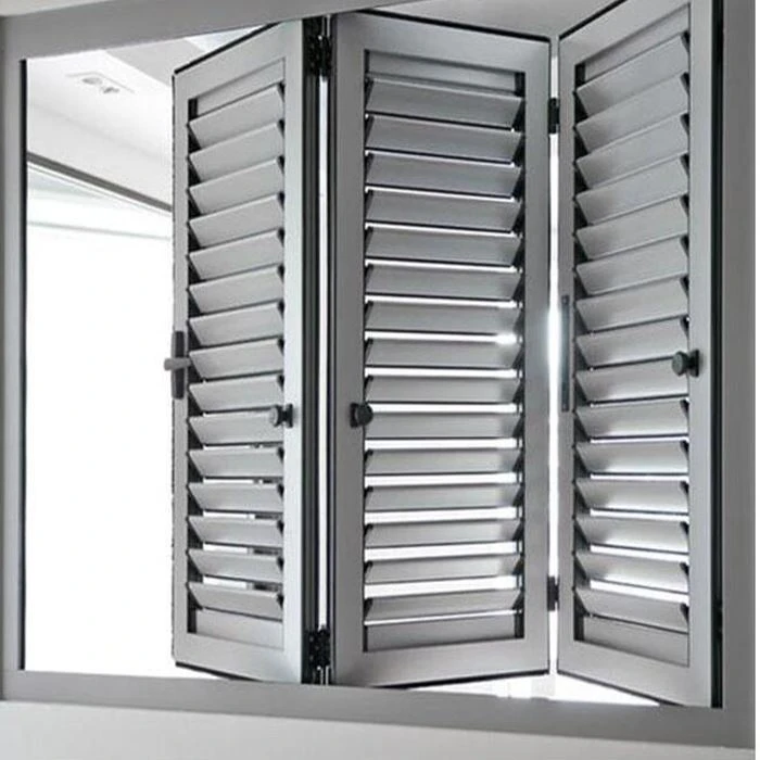 Fenêtre à persiennes en aluminium