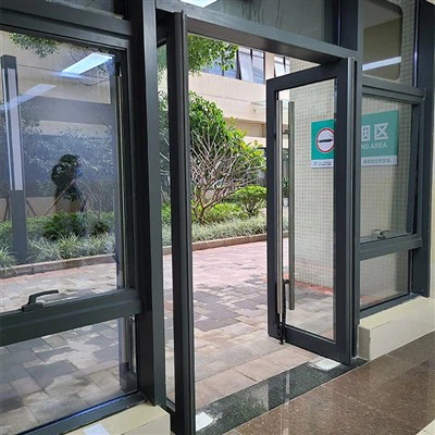 Portes de magasin en aluminium